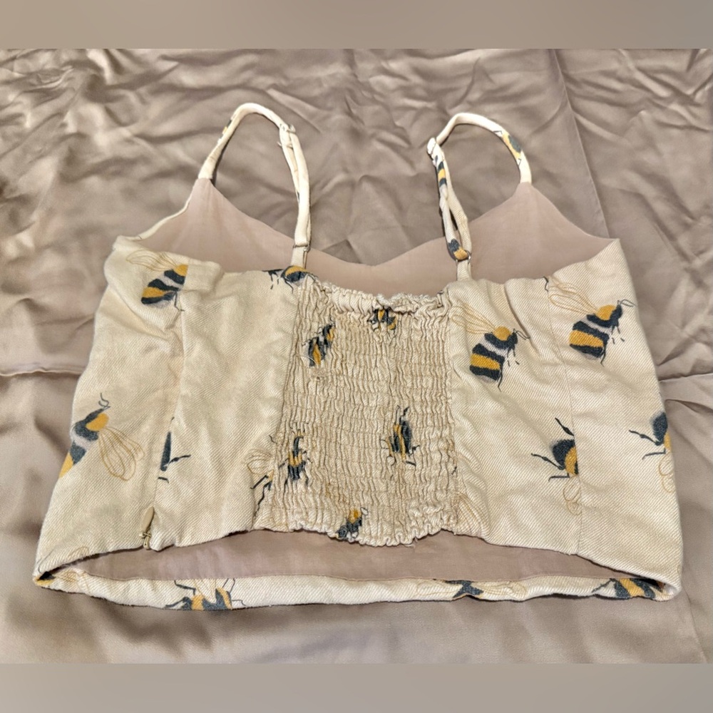 Adorable Bee Print Cami Top - Picture 2 of 3